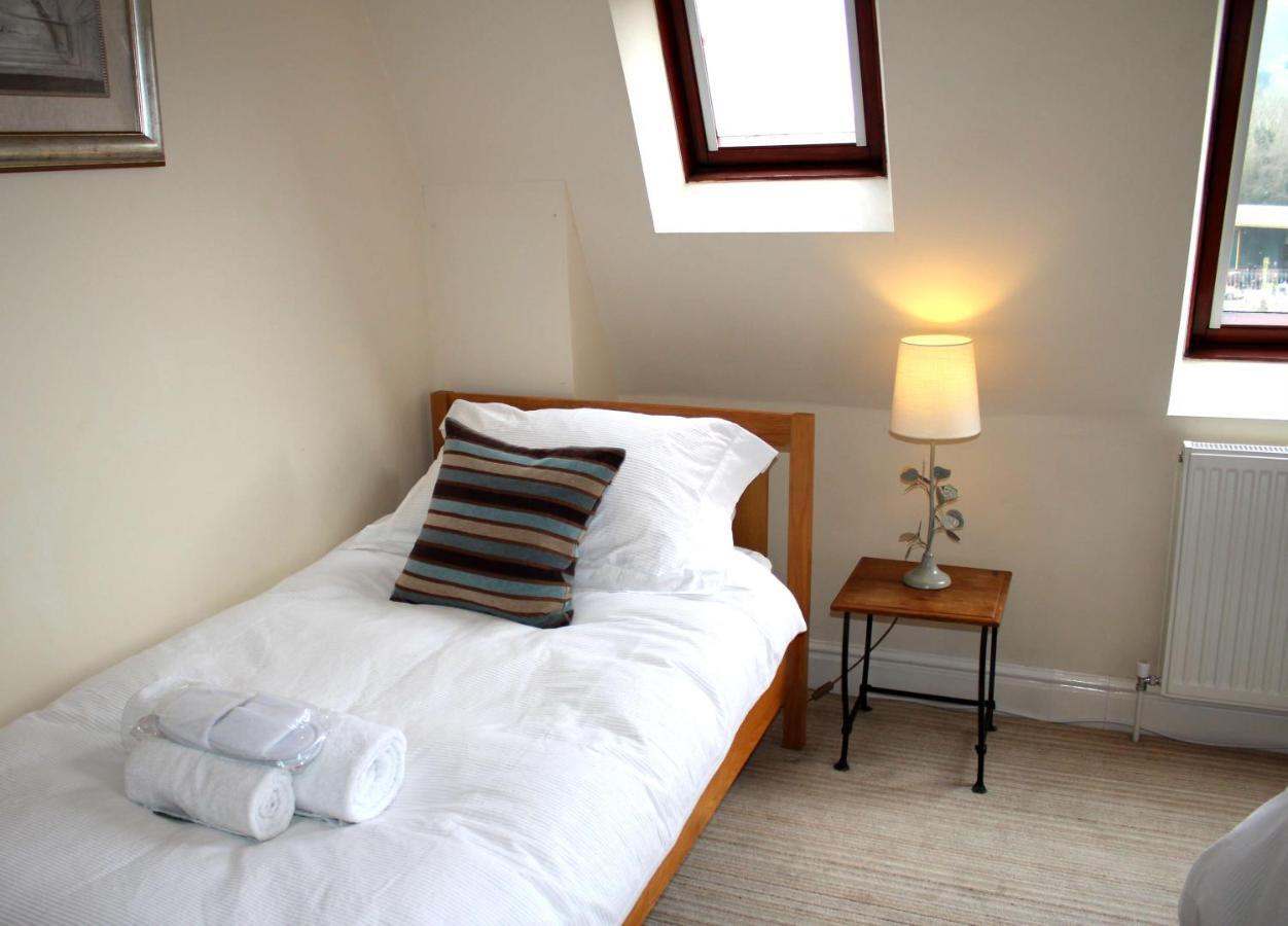 Cotswolds Valleys Accommodation - Exclusive Use Character One Bedroom Family Holiday Apartment Stroud  Luaran gambar